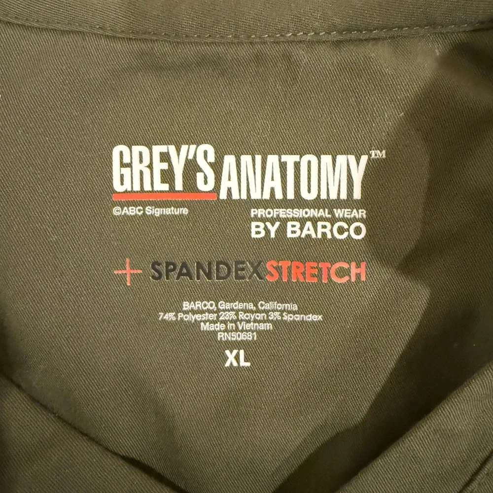 BUNDLE: Grey's Anatomy Women’s Scrub Tops in Olive, Charcoal and Burgundy - XL - Picture 8 of 10
